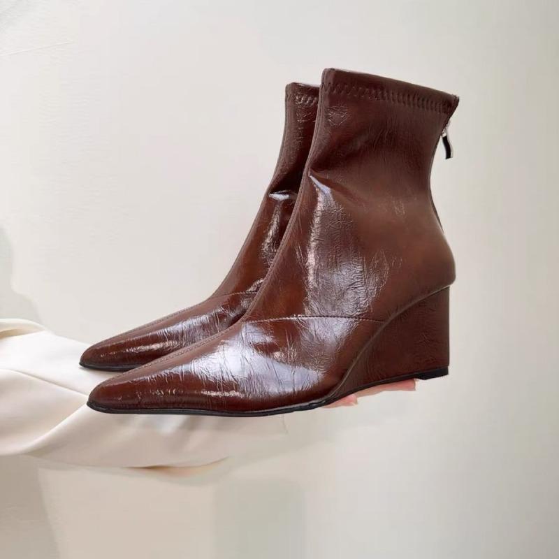 Premium texture Merad color! Brown pointed heel short boots, rear zipper thin boots, thin autumn and winter short tube