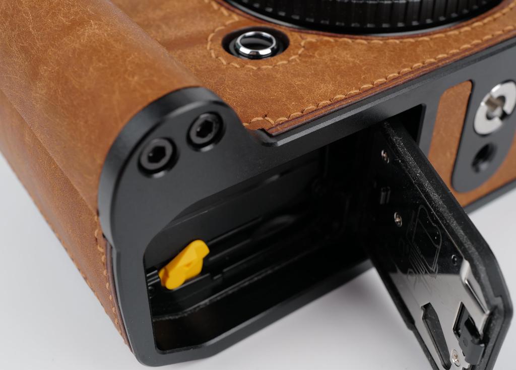 CLC Handmade Compatible Nikon ZF Camera Camera and Camera Genuine Design with Cowhide Leather Metal Base and Handle Matte Case, Cover, Bag. Leather.