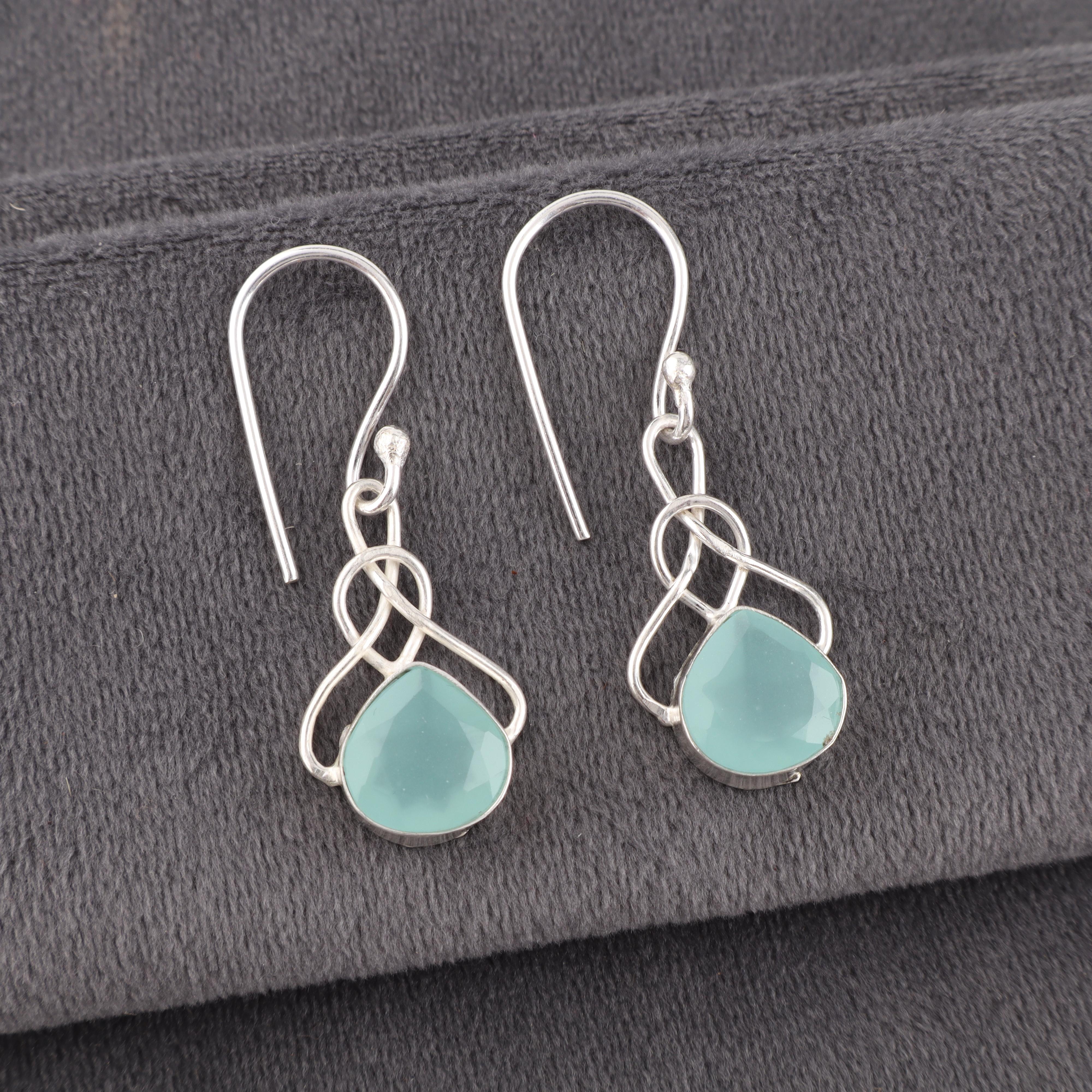 

Серьги из аквахалцедона, Ювелирные изделия из стерлингового серебра 925 пробы, Серьги с драгоценными камнями, Подарок для нее, Изящные украшения ручной работы 1.50 Inches синий