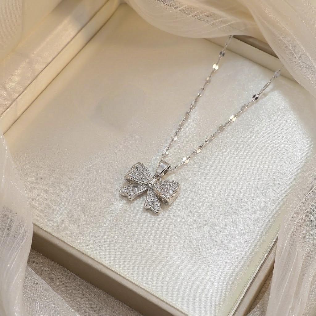 Women's French Bow Zircon Pendant Necklace, Titanium Steel Clavicle Chain, Fashionable and Trendy.