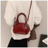 Red Retro Small Bag 2024 New Women's Bag Spring and Summer Popular Shoulder Messenger Bag Portable Commuter Bag