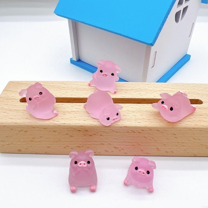 62KD 6Pcs Luminous Pig Ornaments Car Mini Resin Piggy Figures Miniatures Garden Pigs