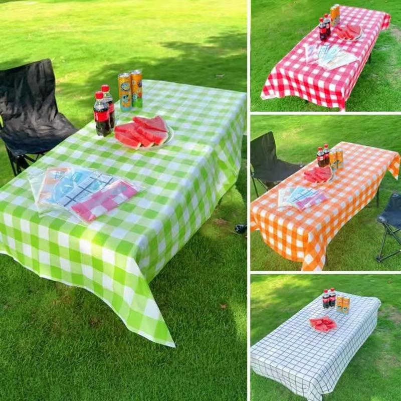 Rectangular Red Plaid Disposable Plastic Tablecloth, Waterproof Oilproof Table Cover for Outdoor Picnic, Kitchen, Holiday & Birthday Party Decoration
