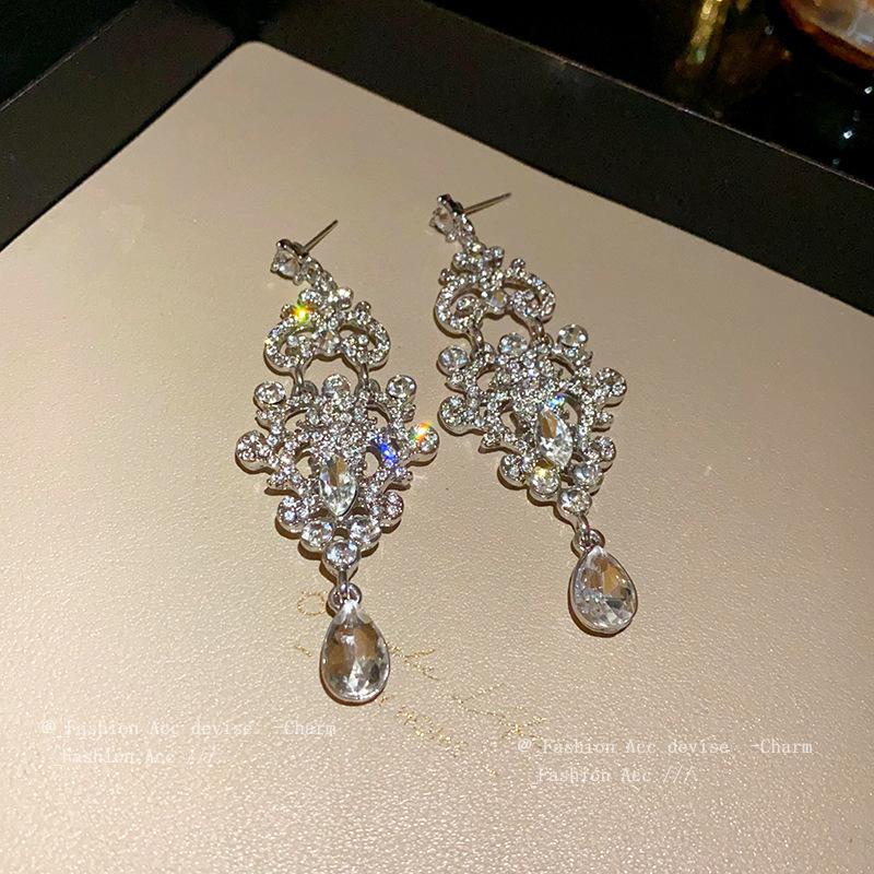 Silver Needle Diamond Drop Tassel Earrings Exaggerated Fashion New Year's Wedding Earrings Niche Light Luxury Earrings