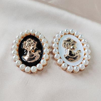 Retro Court Socialite Beauty Head Brooch Flower Plate Buckle Diy Jewelry, Alloy Accessories Drill Buckle Brooch Direct Supply