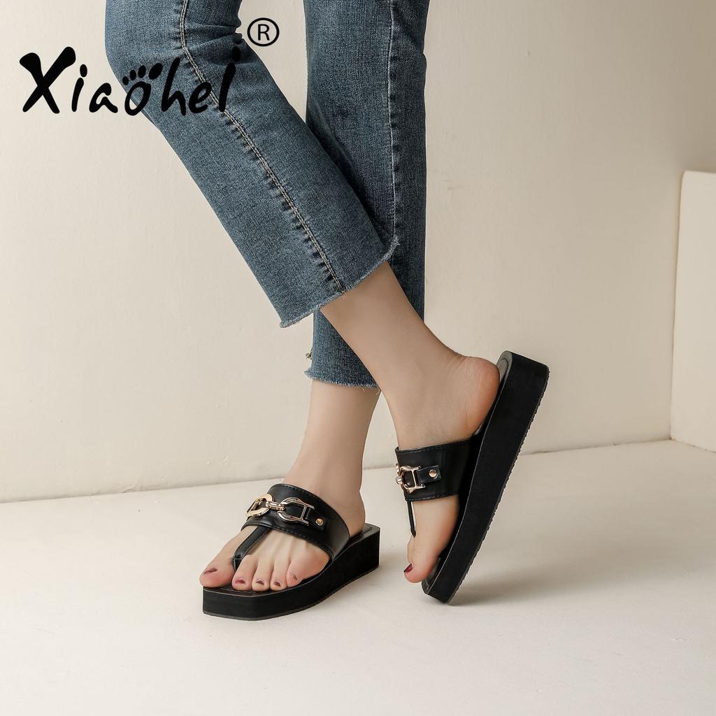 Slippers women's summer wear new fashionable breathable flip-flops slope heel square head pinch sandals slippers