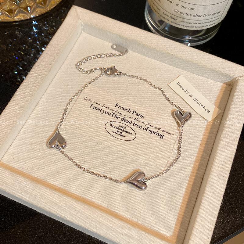 Korean sweet temperament love titanium steel bracelet women's light luxury niche fashion peach heart jewelry