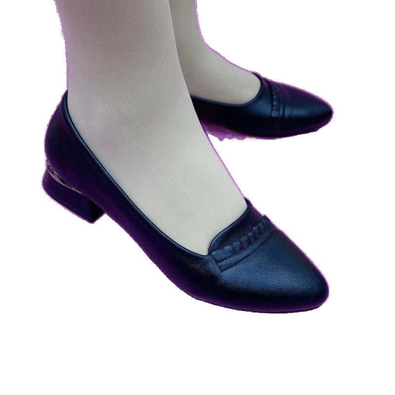 Leather Low-heeled Single Shoes Women's 2025 New Versatile Comfortable Shallow Pointed Small Leather Shoes Fashion Trend Middle-aged Heels