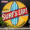 D-Moll Surfen Metallschild Vintage Long Beach Kalifornien Blechschild Retro Surfbrett Grafik Wandkunst Strand-Thema Dekoration für H