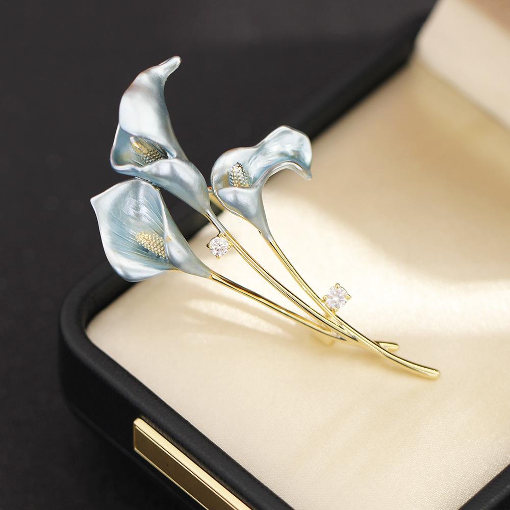 Sun cloud simple and elegant simple blue pink calla lily dripping oil flower brooch real gold electroplating exaggerated bouquet pin women's model