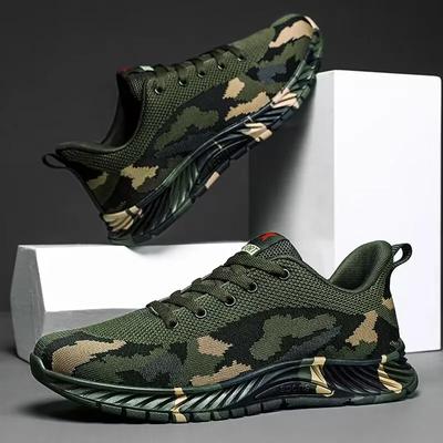 Fliegende gewebte Mesh-Sportschuhe, Militärgrüne Camouflage-Herrenschuhe, Rutschfeste und verschleißfeste Outdoor-Sportschuhe