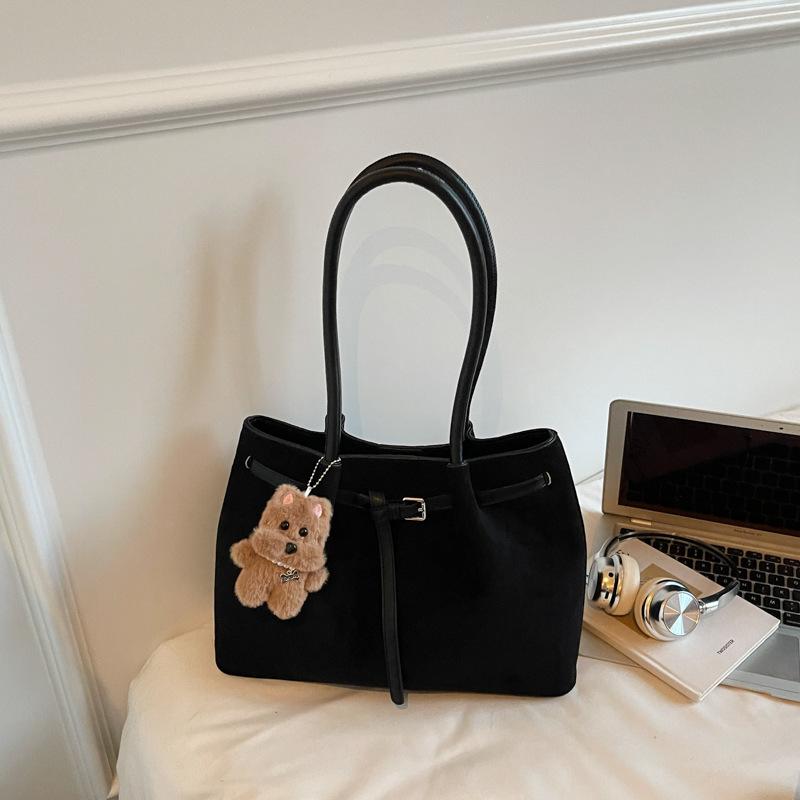 Vintage Tote Bag Large Capacity Women's Armpit Bag 2025 New Simple Suede Shoulder Bag Fashionable Commuter Bag