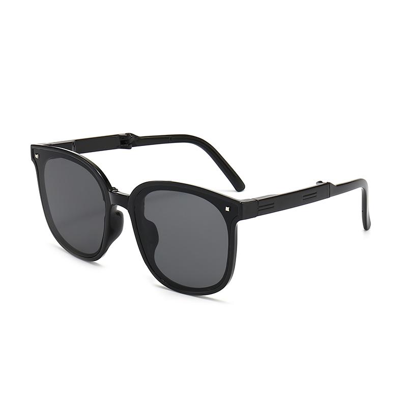 Folding sunglasses with case Sunglasses for Women Fashion Air cushion Eyewears UV 400  Eyewears