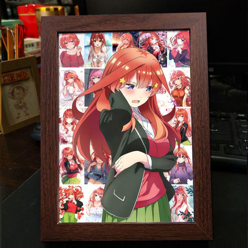 

Украшение в виде фоторамки в подарок от The Quintessential Quintuplets в качестве подставки для демонстрации May