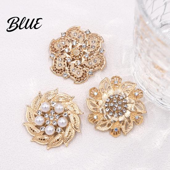 Women Outfit Accessories Retro Rhinstone Flower Brooch for Women Golden Plated Alloy Floral Elegant Lapel Pin Pin Clothing Jewelry Wedding