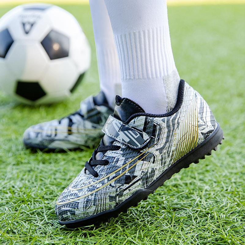 

Buckle magic buckle free lace-up children s football shoes rubber broken nails training sole sneakers tf youth children students 39