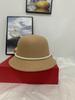 New daughter white rich beauty pearl French top hat women's winter Hepburn style elegant styling basin hat self-operated