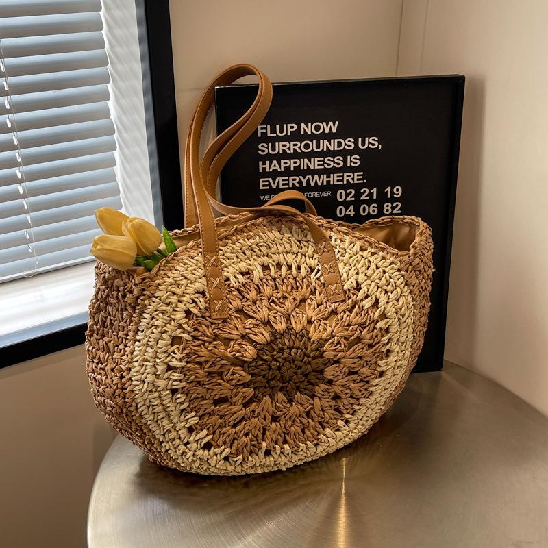 New hollow tote large disc straw bag casual beach bag shoulder fashion woven bag women's bag