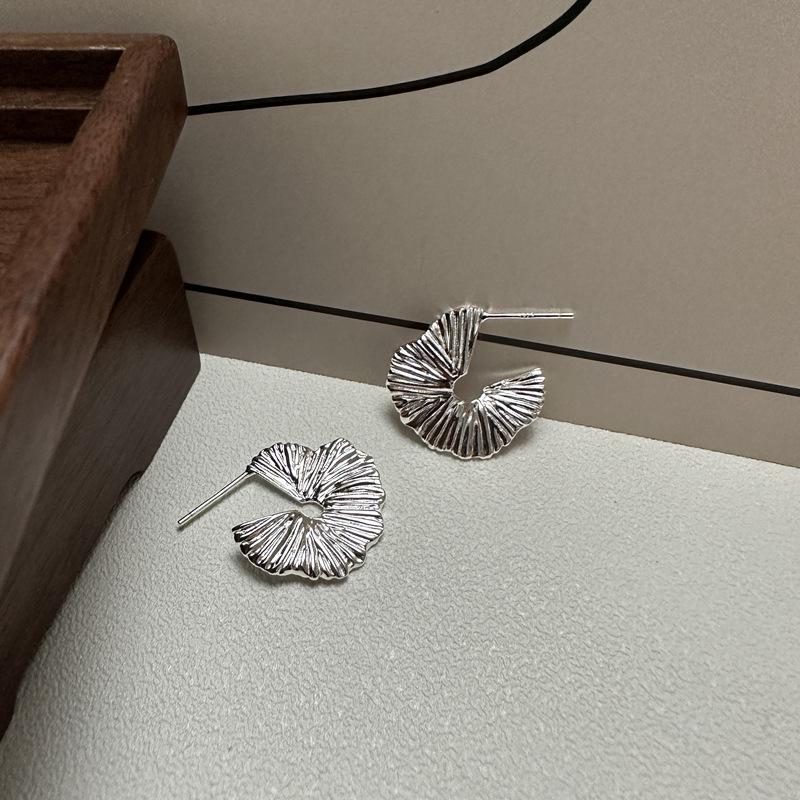 

Серьги-пусеты в корейском стиле из стерлингового серебра S925 с текстурой в форме веера S925 Silver