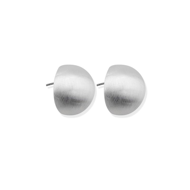 

Минималистичные матовые серьги-пусеты в виде круглых шариков, нишевый дизайн с высококлассной матовой отделкой и клипсами для ушей с иглами из серебра 925 пробы.