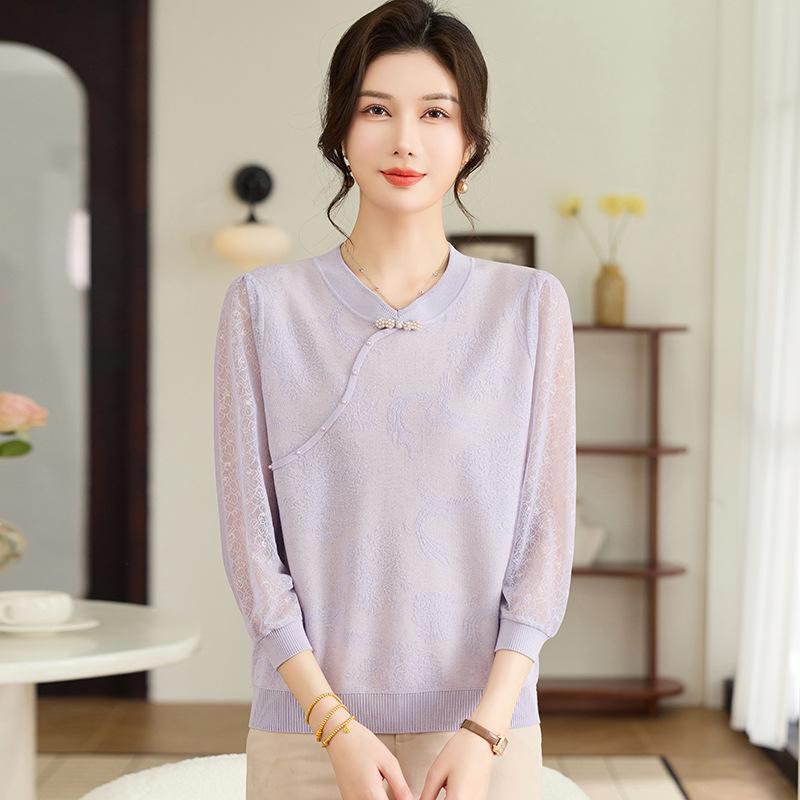 Mom's Slim-Fit Thinning Sweater: Elegant Spring/Autumn Layer for Middle-Aged and Elderly - Anti-Aging, Stylish, Warm, and Versatile.