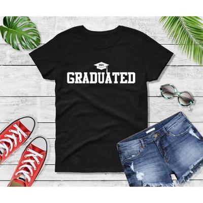 Damen Graduierten T-Shirt Abschluss High School Absolvent Abschlussklasse 2024 Absolvent