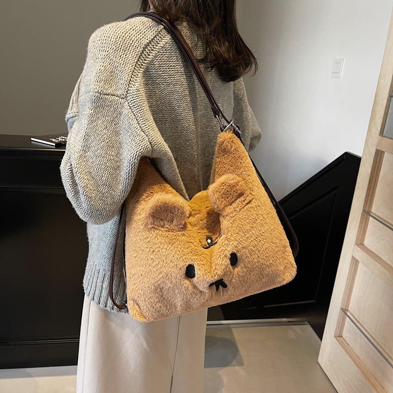 Plush commuter tote bag women's large-capacity new autumn and winter casual cartoon shoulder backpack