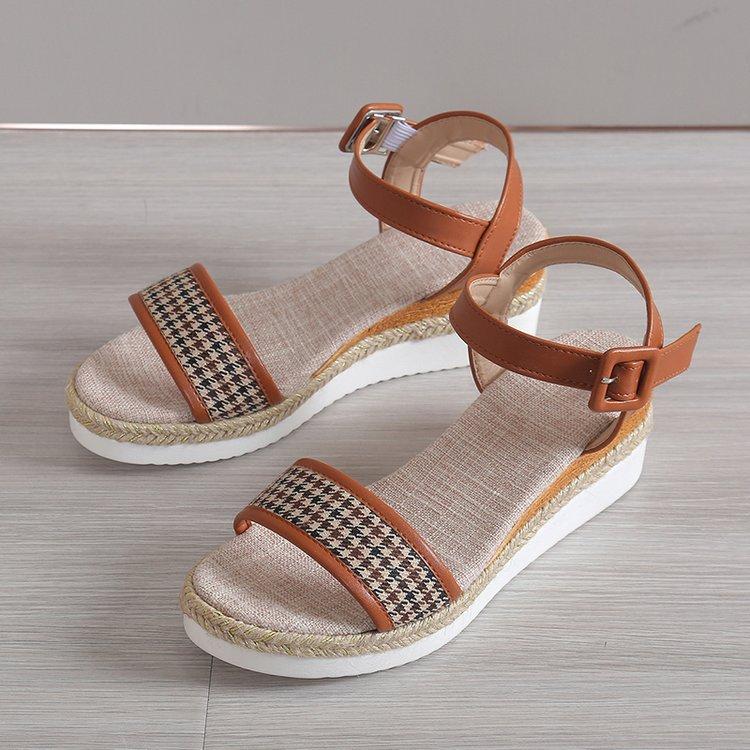 

Women s slope heel summer new casual middle heel fashion platform women s shoes Xiaoxiangfeng fashion foreign trade large size sandals 42 светло-коричневого