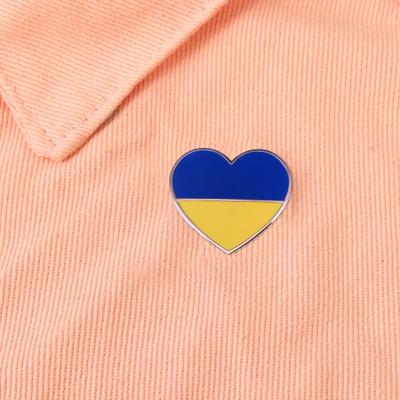 Flag of Ukraine Heart Badge Metal Button Badge Heart Shape Brooch Lapel Pins Clothing Accessories for Jacket Hat Bag