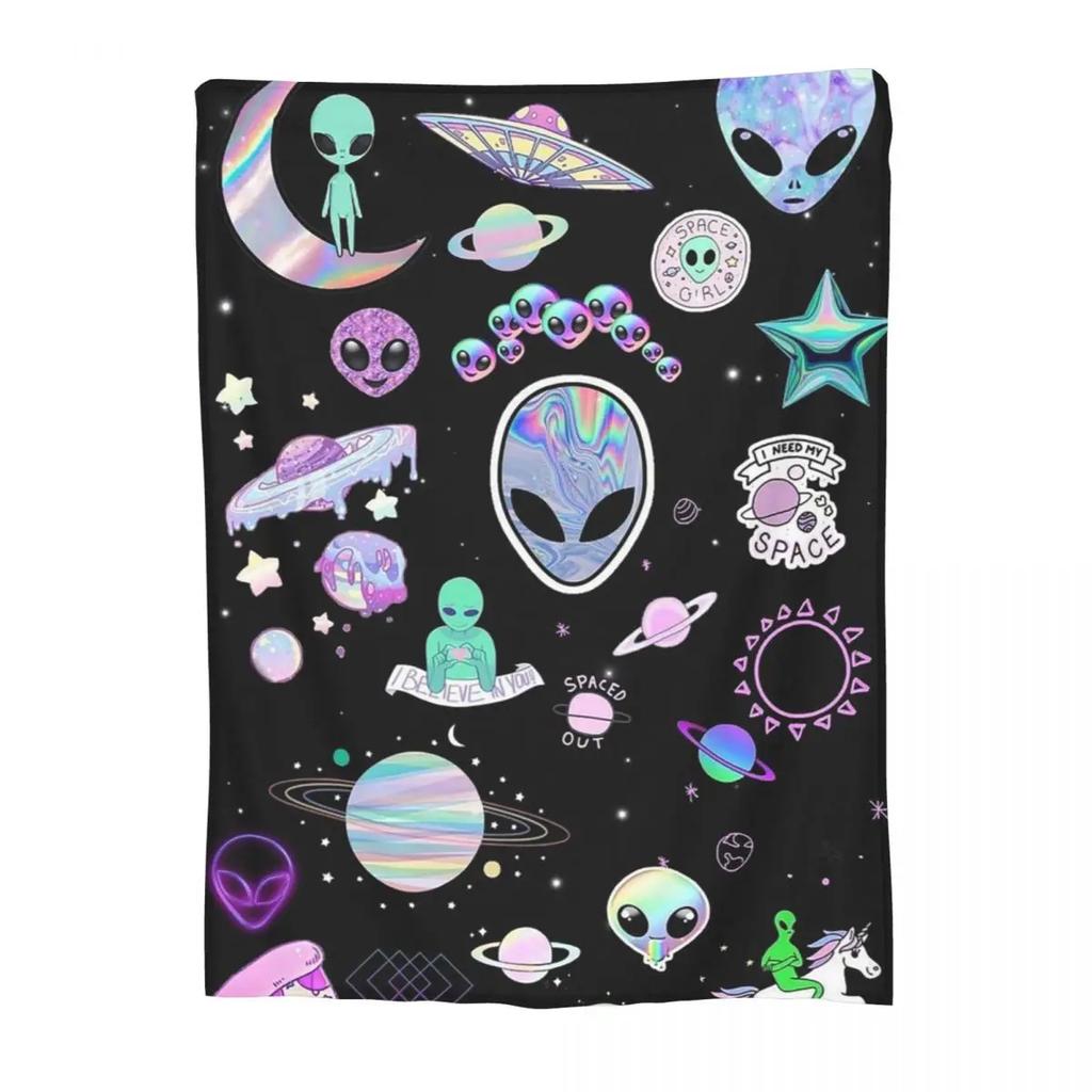 Wonderful Green Alien Universe Wondrous Cosmos With Planet And Stars Blanket Flannel Throw Blanket for Living room Travel Home