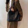 Stylish Large-Capacity Women's Autumn/Winter Shoulder Bag with High-Grade Texture