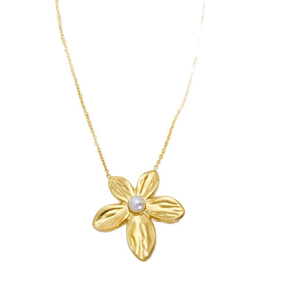 Naszyjnik z trzema kwiatami ze stali nierdzewnej pozłacany 18-karatowym złotem: Elegancka tytanowa biżuteria w stylu francuskim