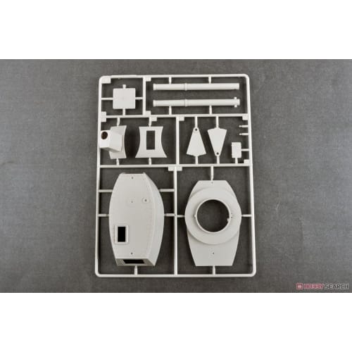 Trumpeter 1/35 scale Soviet T-100Z multi-turret heavy tank plastic model kit 09591, molded in color