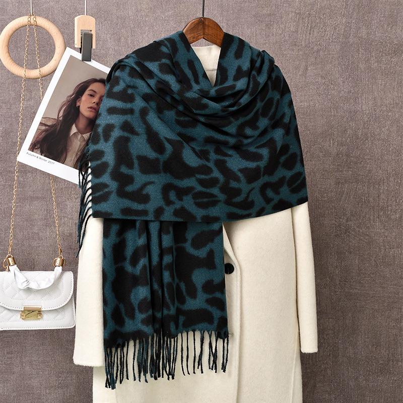 Retro high-end leopard print scarf women's autumn and winter new fashion imitation cashmere fringed shawl thickened warm and versatile