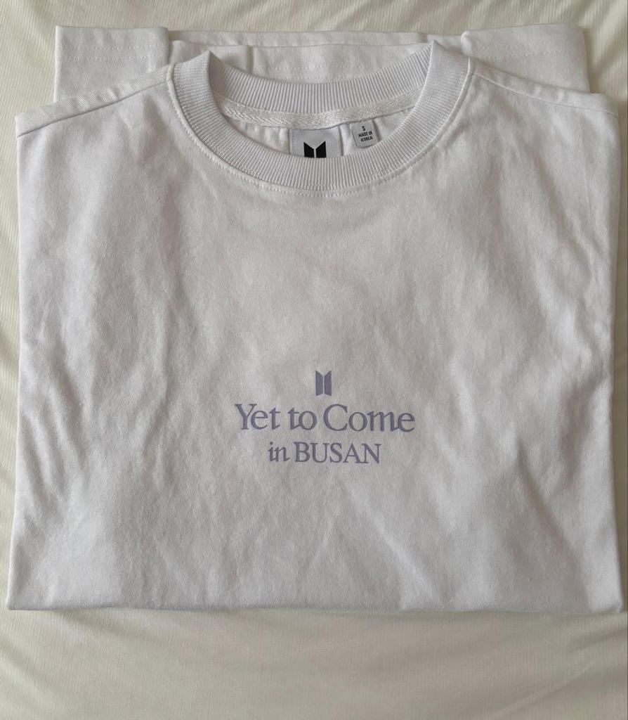 [USED] BTS Yet To Come In BUSAN T-shirt Small