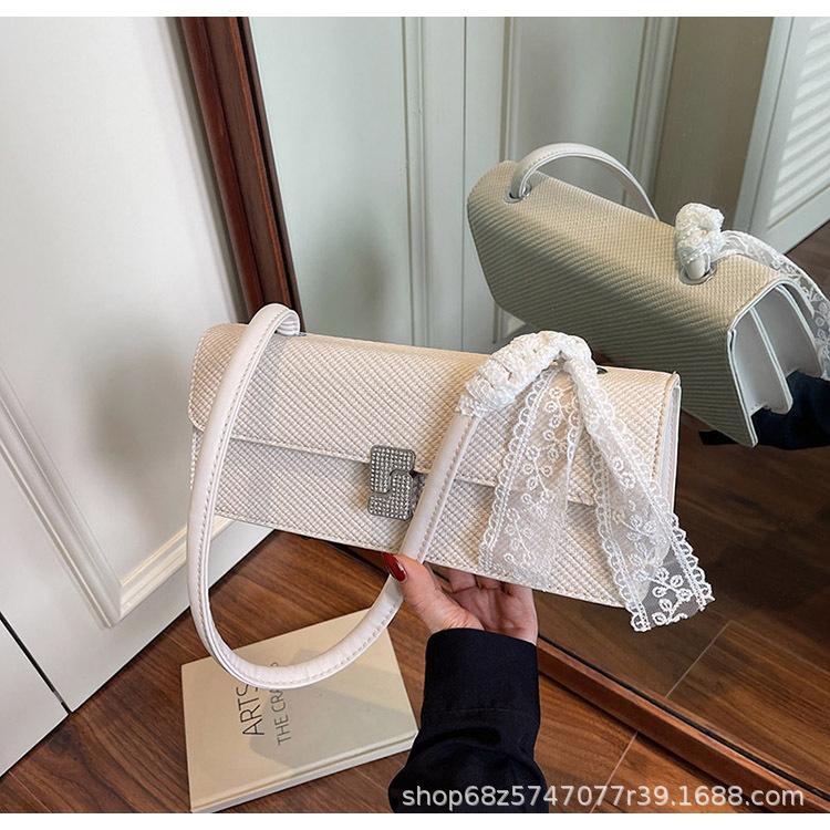 Simple Western-style underarm baguette bag 2025 spring/summer new Korean version fashionable sweet silk scarf shoulder bag popular women's bag