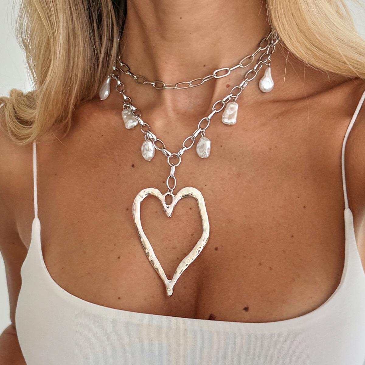

SHIXIN 2Pcs/Set Trendy Hollow-out Big Love Heart Pendant Necklace Women 2026 New Imitation Pearls Choker Necklace Boho Jewelry
