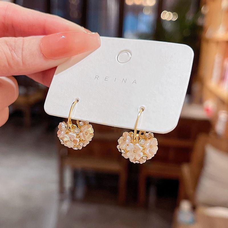 New Vintage Heart Drop Earrings Baroque Pearl Earrings Gold Color Round Earclip Women Temperament Elegant Jewelry Party Gifts