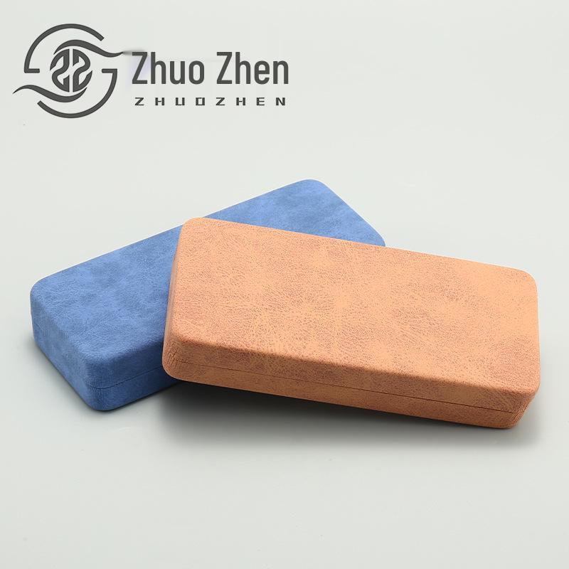 Sheepskin Pattern Compression-Resistant Glasses Case: Leather-Iron Blend for Myopia & Presbyopia, Customizable Print.