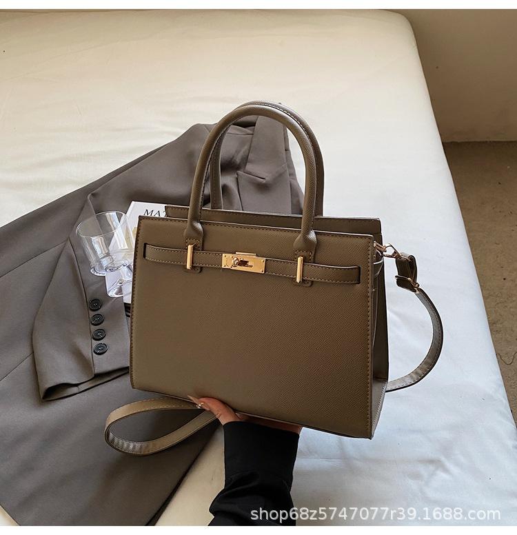 Bag Women's 2025 New Fashion Hand-held Middle-aged Mother Bag Shoulder Platinum Bag Large-capacity Commuter Messenger Women's Bag