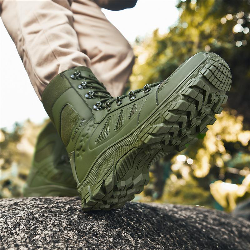 Men's Black Off-Road Hiking and Combat Boots - Wear-Resistant, Thick-Soled, Comfortable Mountaineering Shoes