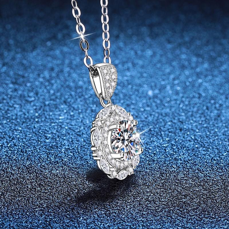 Moissanite Crown Necklace 1ct D Color 6.5mm Chain Women