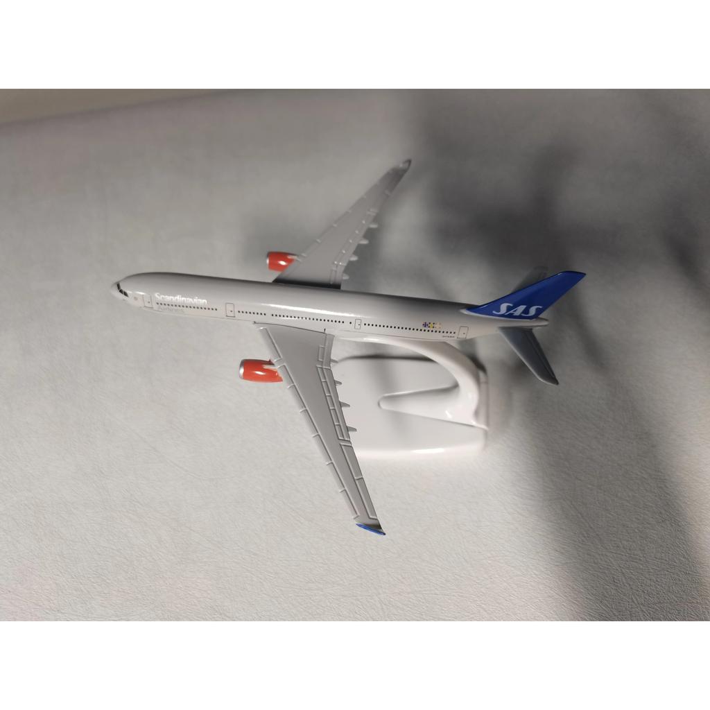 Flugzeug Maßstab 1/400 Air Scandinavian SAS A330 Airways Nachbildung Legierung Material Souvenir Flugzeug Spielzeug Jungen Kinder