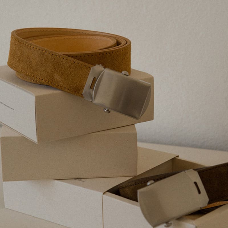 

РЕМЕНЬ ИЗ ЗАМШЕВОЙ КОРОВЬЕЙ КОЖИ SAGEMENT_3 ЦВЕТА Black_One