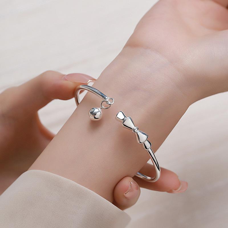 S999 Full Silver Youth Bow Bell Bracelet Bracelet Bracelet with Minimalist and Unique Design Feeling Silver Bracelet