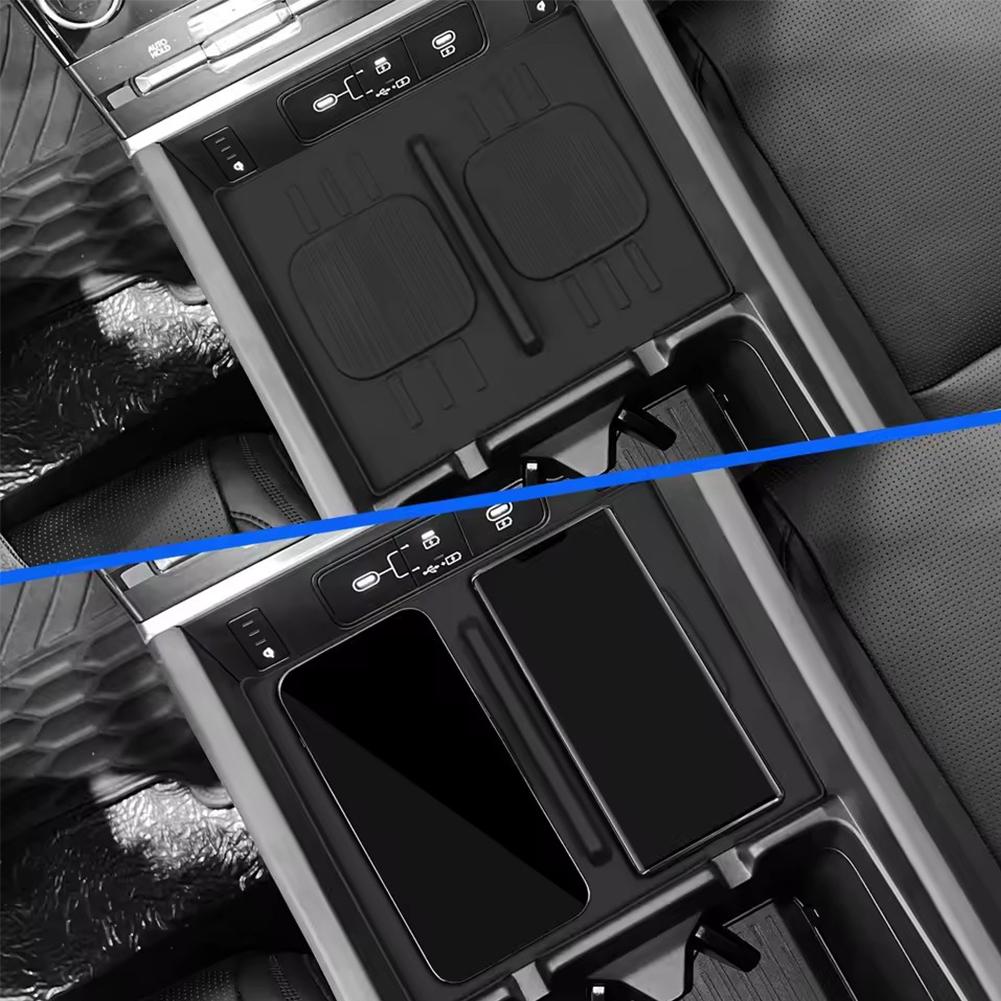 For Hyundai Santa Fe 2025 Wireless Charging Pad Auto Interior Accessories Car Phone Non-slip Charger Mat Silicone Protective Pad