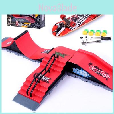 Ultimatives Tech Deck Fingerboard Skatepark Rampenteil mit einzigartigem Graffiti-Design