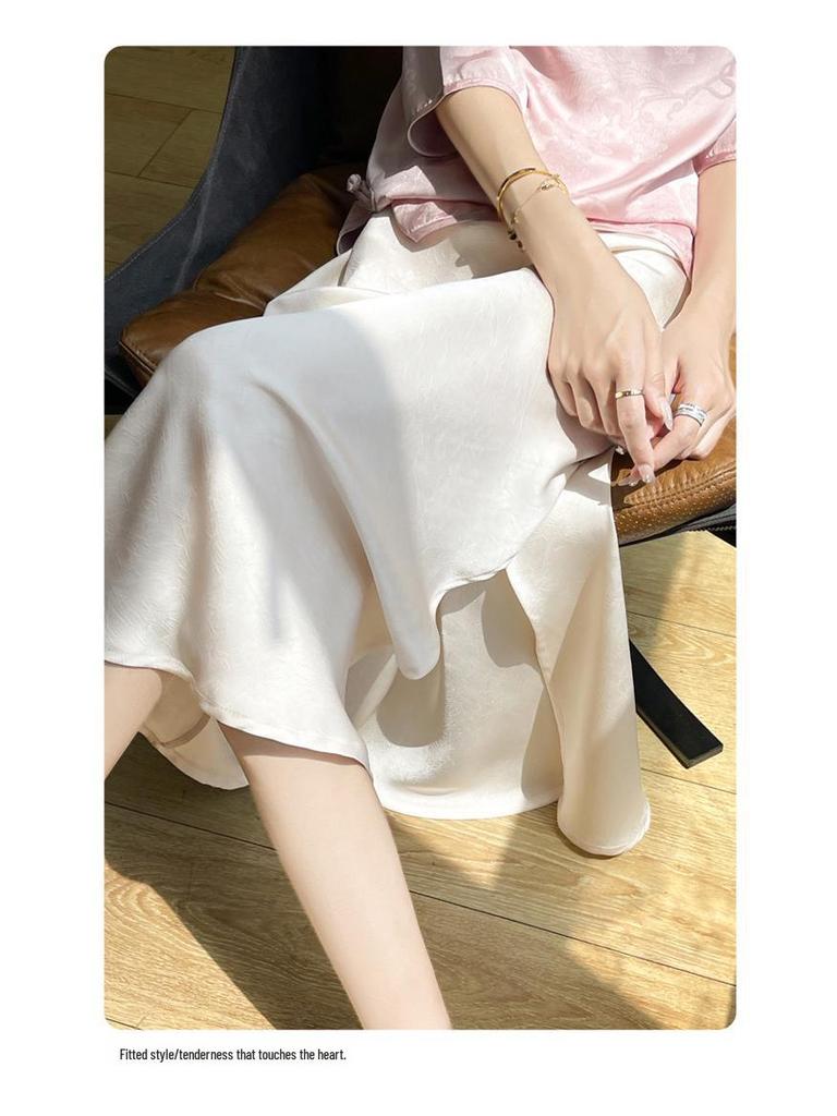 Fustă plisată din mătase de calitate superioară pentru femei, cu model coadă de pește - Vara 2024, culoare uni, talie înaltă, design cu crăpături.