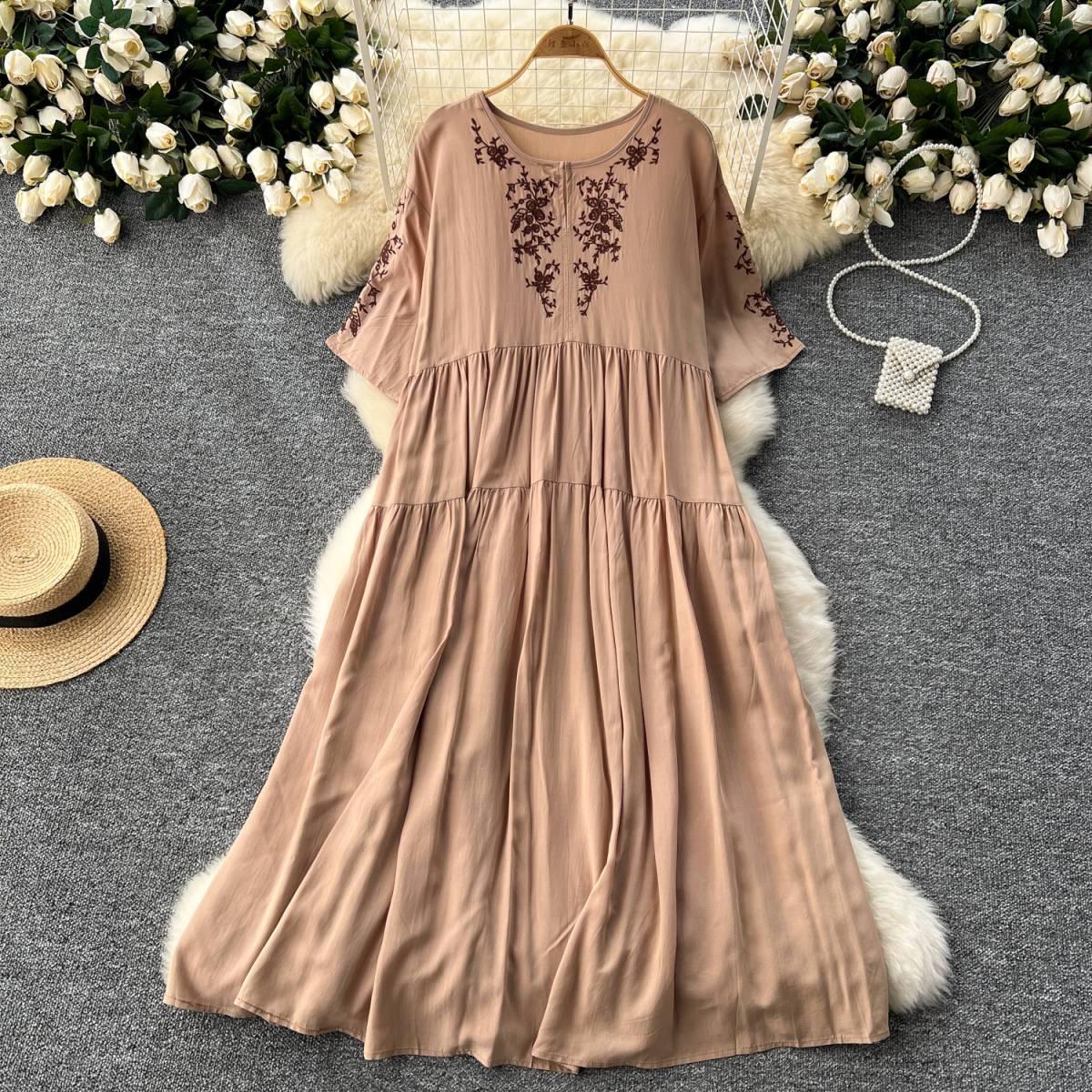 

Летнее новое платье с вышивкой в стиле ретро, женское, длинное, с круглым вырезом, со средним рукавом, большого размера, свободное One Size хаки