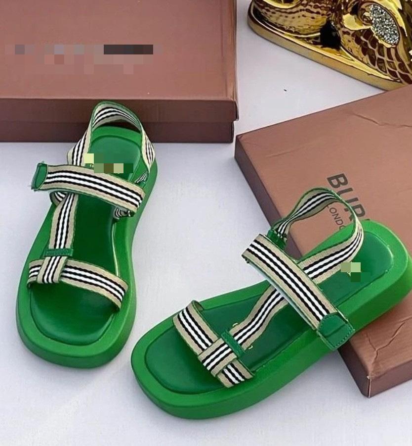 

Large size Velcro one-word buckle women s sandals 2025 summer new Roman black and white strip open-toed sandals 36 зелёный